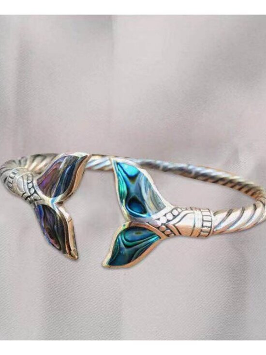 Whale Tail Bangle - Picture 3 of 4